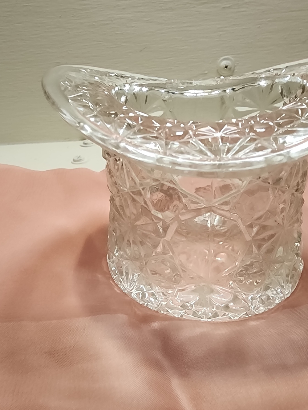 Vintage Fenton Top Hat